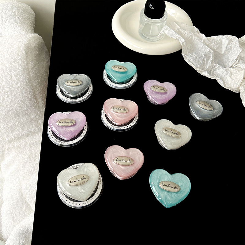 Koreański uchwyt na telefon w  – Daith Heart Ring recenzja i cena