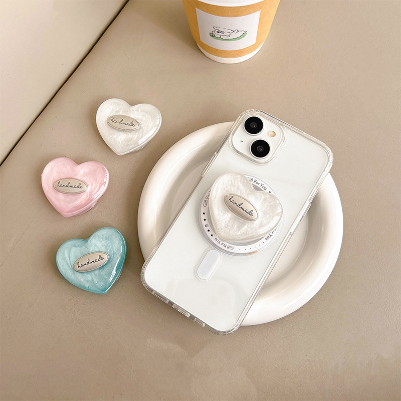Koreański uchwyt na telefon w  – Daith Heart Ring recenzja i cena